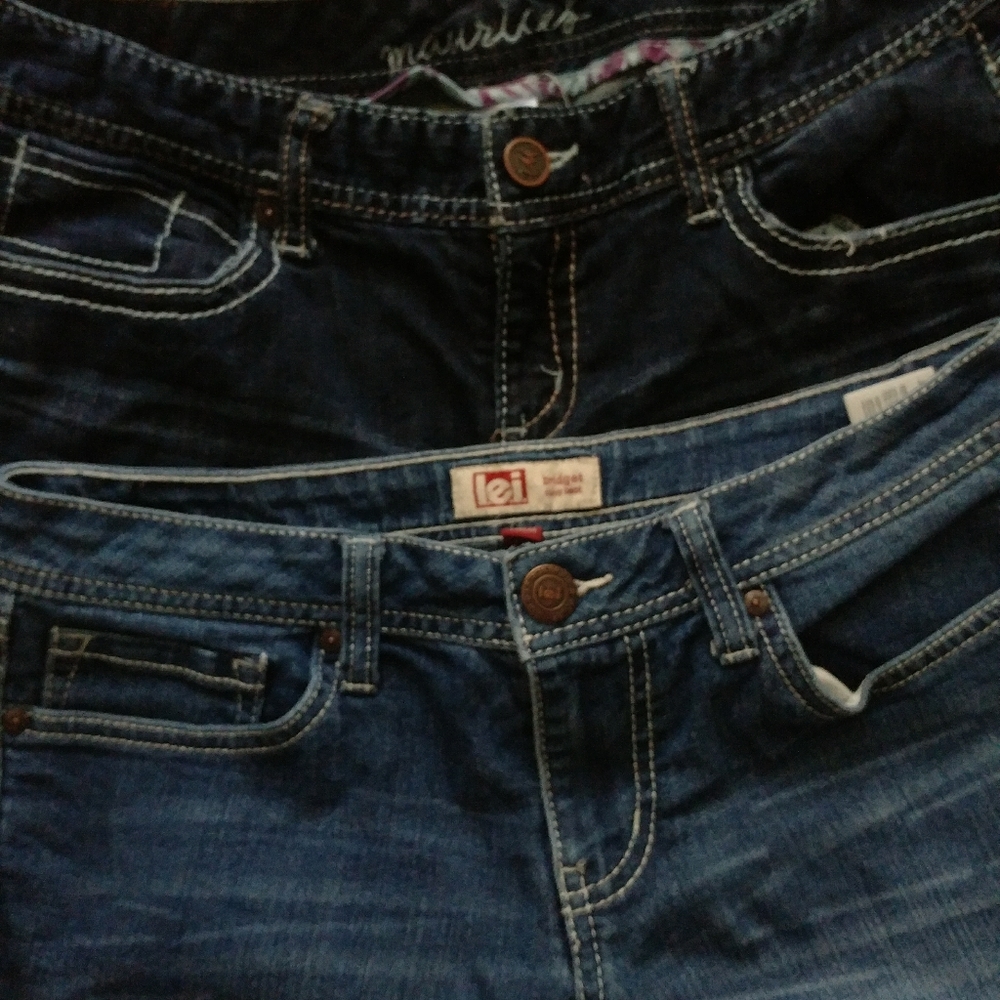 Bundle bootcut w/ embroidered pockets